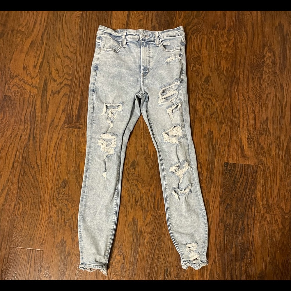 Women’s Sz 8 American Eagle Ripped Stretch Jeans